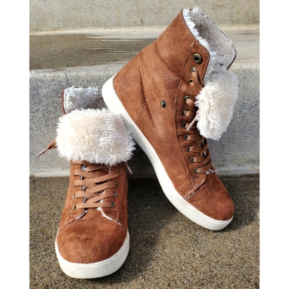 AIRWALK Cotton Lined Lace Up Shoes